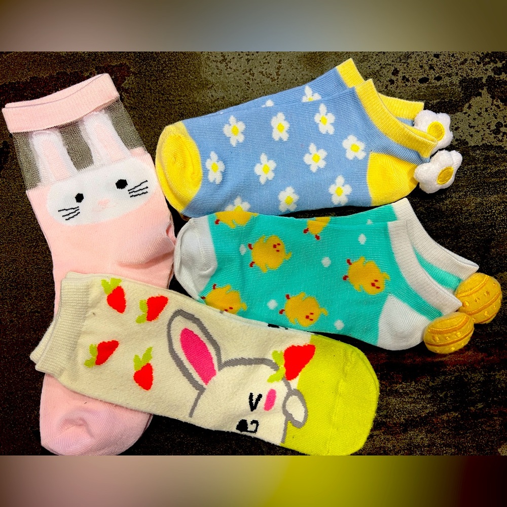 🩷🩵💛🧦EASTER SOCKS! Bunnies🐰Chicks🐥Flowers🌼LOT of 4 NWT💚🧡💙